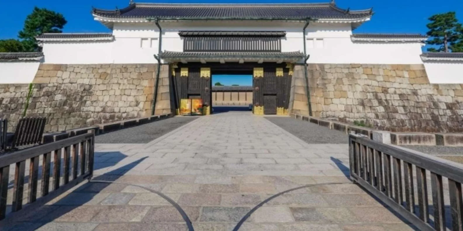 Nijo Castle koi gardens and moat, Kyoto tickets