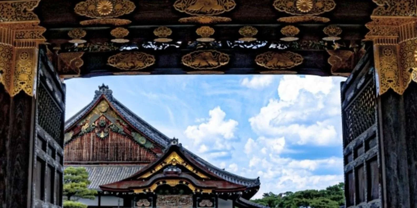 Stone garden path inside Nijo Castle world heritage site